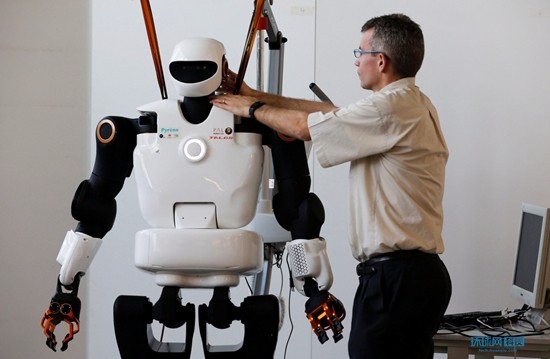 智能機器人勤雜工 法國創新助力家務自動化